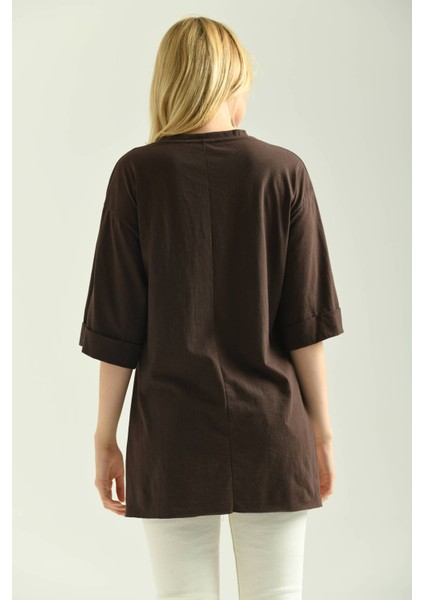 Kahverengi Duble Kol Geniş Kesim Asimetrik Yırtmaçlı Örme T-Shirt fırsatları