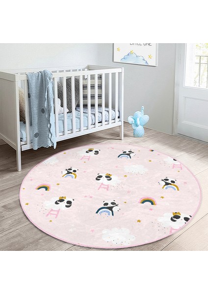 Pembe Zeminde Panda Temalı Çocuk & Genç Odası Makinede Yıkanabilir Kaymaz Tabanlı Yuvarlak Çocuk Halısı