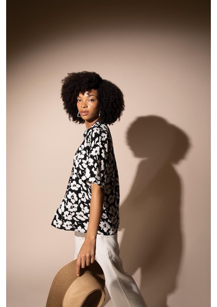 Oversize Fit Floral Keten Karışımlı Kısa Kollu Gömlek Y0803AZ22HS fırsatları