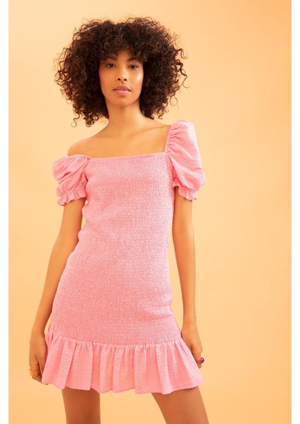 Babydoll Kare Yaka Gofre Dokulu Balon Kollu Mini Yazlık Elbise X6766AZ22SM modelleri