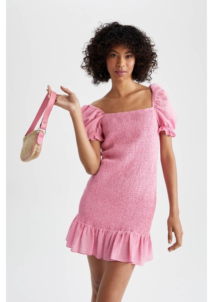 Babydoll Kare Yaka Gofre Dokulu Balon Kollu Mini Yazlık Elbise X6766AZ22SM