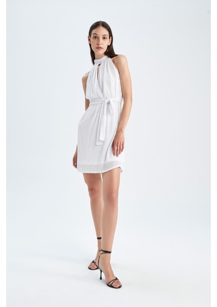 Nihan Peker Tasarım Dik Yaka Beli Kuşaklı Tül Detaylı Mini Abiye Elbise X9197AZ22SM