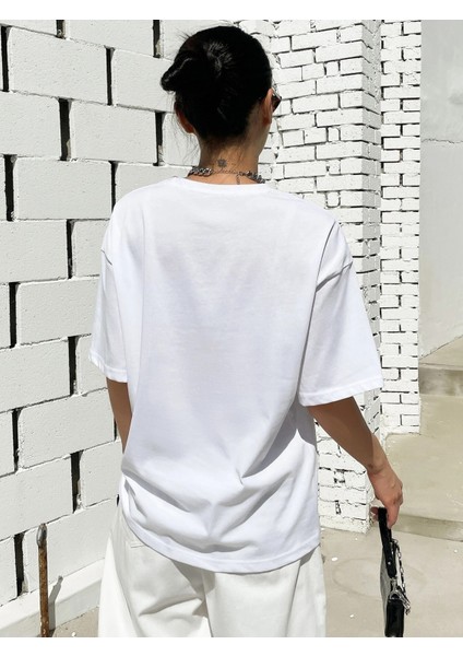 Kadın Beyaz The Future Baskılı Oversize Tshirt fiyatları