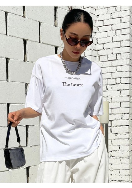 Kadın Beyaz The Future Baskılı Oversize Tshirt fırsatları