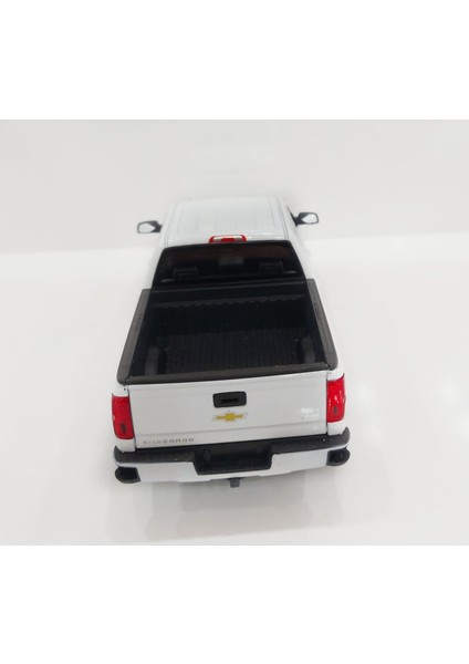 1:24 2017 Chevrolet Silverado - 24083W fırsatları