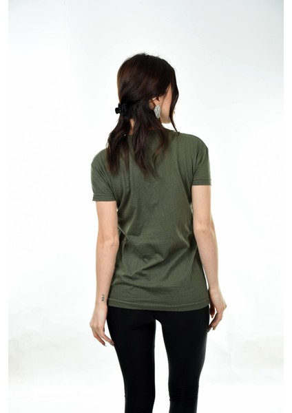 Kadın Basic Bisiklet Yaka Kısa Kollu T-Shirt Tişört Haki fırsatları