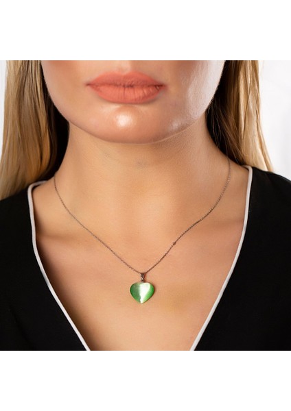 Kalp Tasarım 925 Ayar Gümüş Zincirli Çift Taraflı Fıstık Yeşil Kedigözü Kolye modelleri