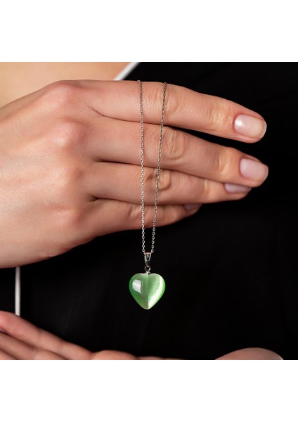 Kalp Tasarım 925 Ayar Gümüş Zincirli Çift Taraflı Fıstık Yeşil Kedigözü Kolye fırsatları