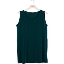 On Sıfır Yaka Kolsuz Bluz