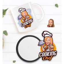 BK Kişiye Özel Kadın Chef Karikatürlü Beyaz Kupa ve Ahşap Bardak Altlığı Hediye Seti-15