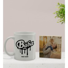 BK Kişiye Özel Kahraman Baba Tasarımlı Beyaz Kupa Bardak ve Ahşap Bardak Altlığı Hediye Seti - Model 1