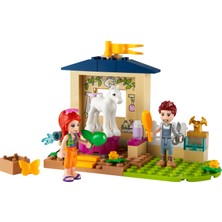 LEGO® Friends Midilli Yıkama Ahırı 41696 - 4 Yaş ve Üzeri Için Bir Midilli, Mia ve Daniel Mini Bebekleri Içeren Oyuncak Yapım Seti (60 Parça)