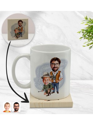 BK Kişiye Özel Baba Oğul Karikatürlü Beyaz Kupa Bardak ve Ahşap Bardak Altlığı Hediye Seti - Model 1