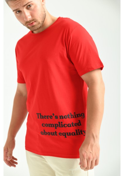 Kırmızı Baskılı Regular Fit T-Shirt fırsatları