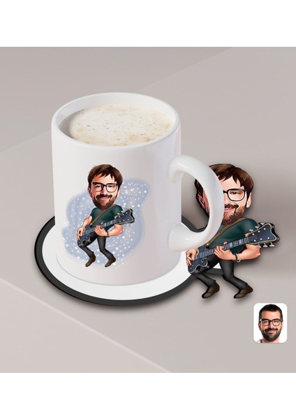 Kişiye Özel Erkek Gitarist Karikatürlü Beyaz Kupa ve Ahşap Bardak Altlığı Hediye Seti-1 fiyatları