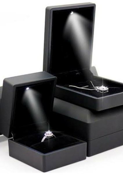 Laboratuvar Pırlantası 2 Carat Tektaş & 2 mm Alyans Yüzük