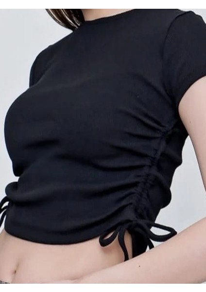 Siyah Yanları Büzgülü B Yaka Crop indirimleri