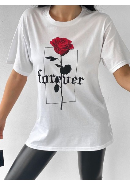 Beyaz Forever Gül Baskılı T-Shirt fırsatları