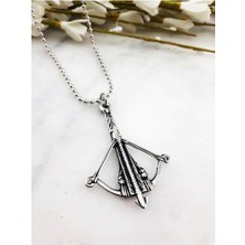 BijuStore Gümüş Renk Erkek Arbalet Ok & Yay Kolye