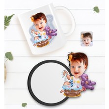 BK Kişiye Özel Bebek Doğum Günü Karikatürlü Beyaz Kupa ve Ahşap Bardak Altlığı Hediye Seti-2