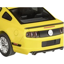 Revell 2013 Ford Mustang Boss 302 Model Araba