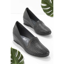 Bambi Siyah Hakiki Deri Kadın Dolgu Topuklu Ayakkabı K01531180303