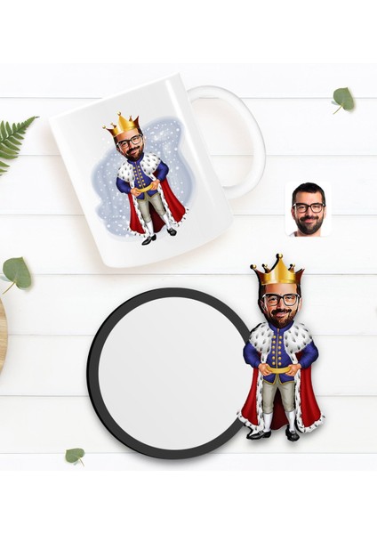 Kişiye Özel Kral Karikatürlü Beyaz Kupa ve Ahşap Bardak Altlığı Hediye Seti-1