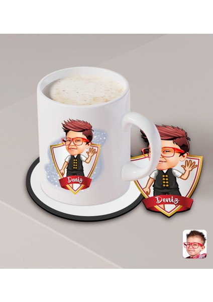 Kişiye Özel Erkek Çocuk Karikatürlü Beyaz Kupa ve Ahşap Bardak Altlığı Hediye Seti-2 fiyatları