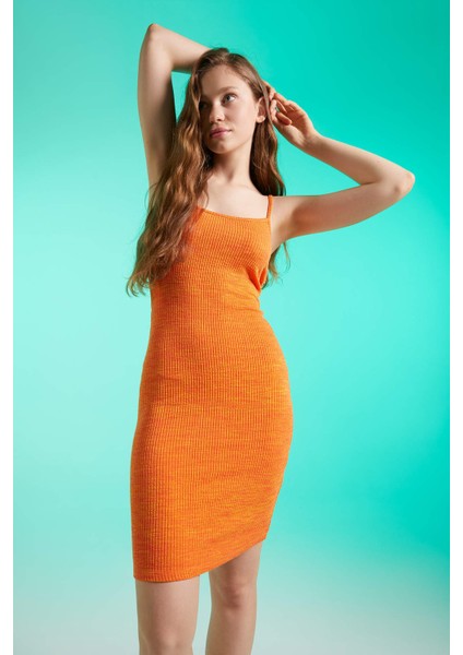 Coool Sırtı Çapraz Detaylı İp Askılı Jakarlı Mini Elbise Y4528AZ22SM fiyatları