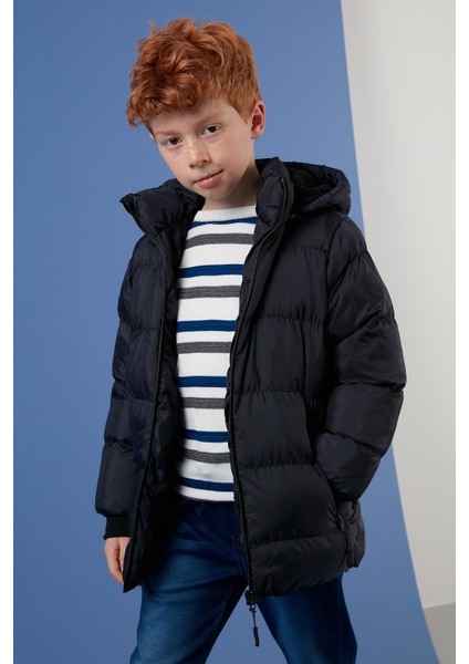 İçi Peluş Astarlı Çıkarılabilir Kapüşonlu Şişme Mont Erkek Çocuk MONT 576220K