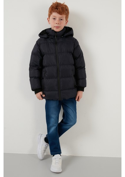 İçi Peluş Astarlı Çıkarılabilir Kapüşonlu Şişme Mont Erkek Çocuk MONT 576220K modelleri