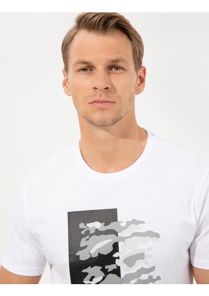 Erkek Beyaz Slim Fit Baskılı Bisiklet Yaka Tişört 50253504-VR013
