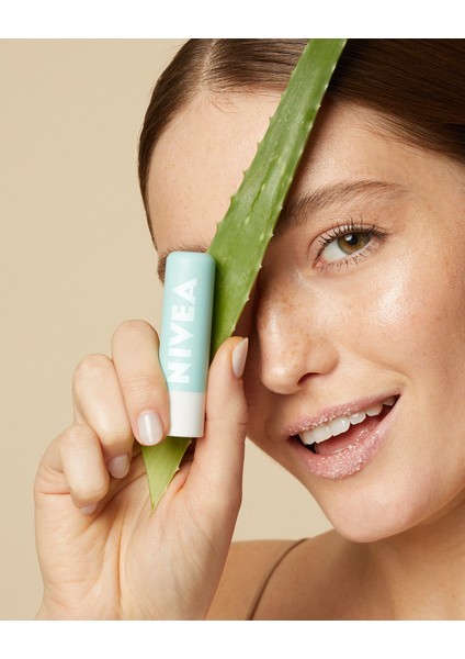 Aloe Vera Dudak Bakım Peeling (4;8gr) ;Dudak Nemlendirici ;Makyaj Bazı;E Vitamini ve Organik Aloe Vera içeren Dudak Kremi