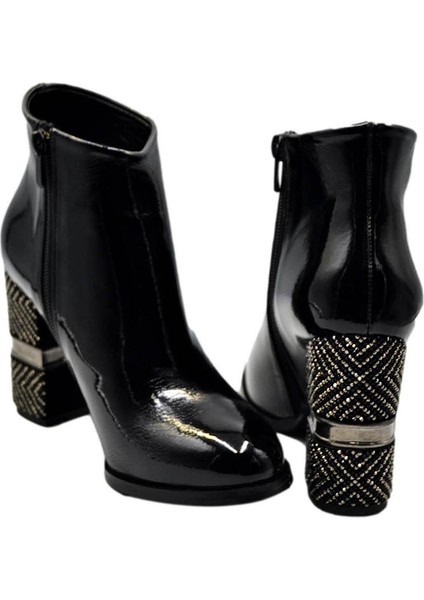 Kadın Rugan Siyah Topuk Detaylı Topuklu Bot fırsatları