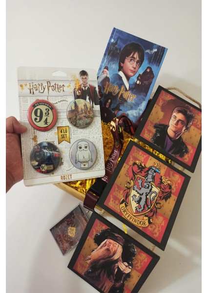 Harry Potter Rozet Seti, Defter, Ahşap Duvar Süsü, Boyun Askı ipi Hediye Seti