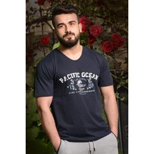 Azıcık Akıllı Erkek Siyah Slim Fit Pacific Ocean Yazılı Kısa Kollu V Yaka Tişört 21ETSHPSCF