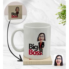 BK Kişiye Özel Kadın Big Boss Karikatürlü Beyaz Kupa Bardak ve Ahşap Bardak Altlığı Hediye Seti - Model 2