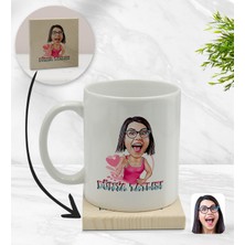 BK Kişiye Özel Dünya Tatlısı Karikatürlü Beyaz Kupa Bardak ve Ahşap Bardak Altlığı Hediye Seti - Model 1