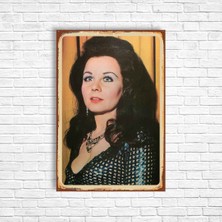 Trend Poster Fatma Girik Retro Ahşap Poster