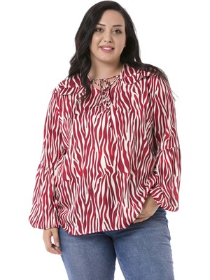 Disentis Modest Büyük Beden Zebra Desenli Süs Cep Kapaklı Yaka Detaylı Kol Ağzı Lastikli Saten Kırmızı Bluz