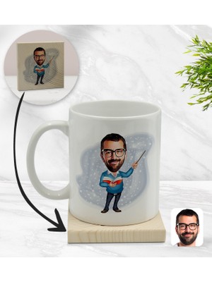 BK Kişiye Özel Erkek Öğretmen Karikatürlü Beyaz Kupa Bardak ve Ahşap Bardak Altlığı Hediye Seti - Model 2