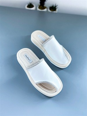 BeBeQ Sage Beyaz Sabo Taş Detaylı Kadın Terlik