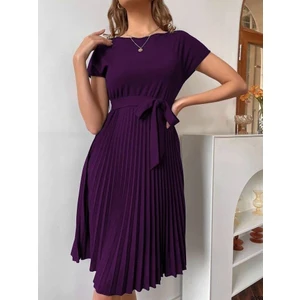 Eteği Pileli Beli Kuşaklı  Krep Kumaş Elbise (Renk Seçenekli)