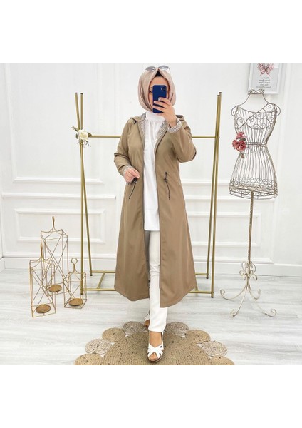 Bej Içi Çizgili ve Kendinden Astarlı Su Geçirmez Kadın Trençkot modelleri