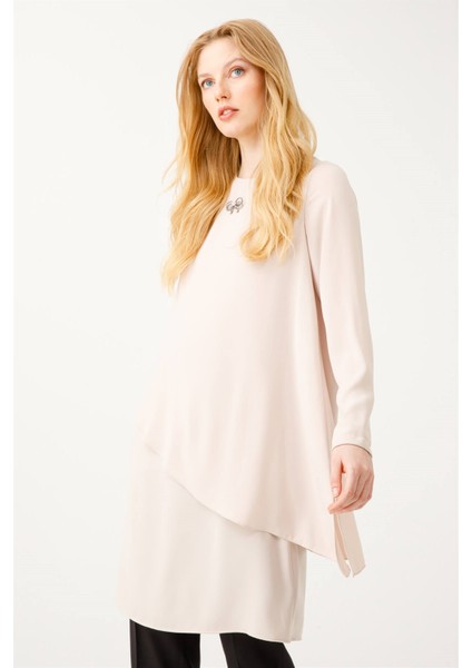 Yakası Broşlu Iki Katlı Dökümlü Tunik Taş fiyatları