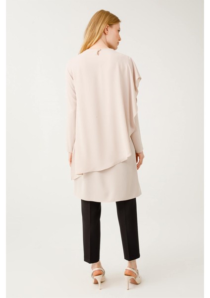 Yakası Broşlu Iki Katlı Dökümlü Tunik Taş indirimleri