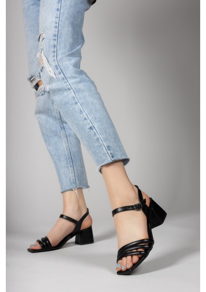 Siyah Kadın Topuklu Sandalet 0012355