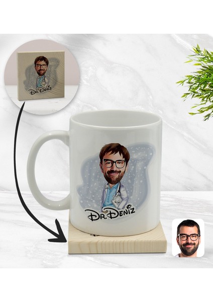 Kişiye Özel Erkek Doktor Karikatürlü Beyaz Kupa Bardak ve Ahşap Bardak Altlığı Hediye Seti - Model 8