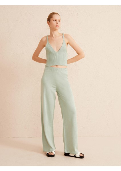 V Yaka Pamuklu Slim Fit Triko Atlet
