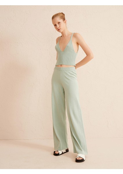 V Yaka Pamuklu Slim Fit Triko Atlet